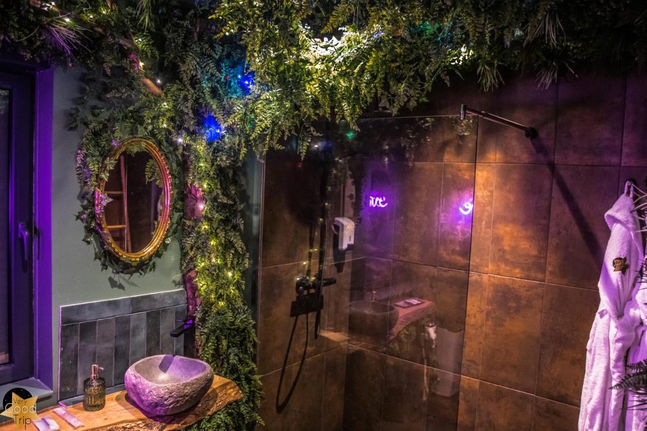 Loveroom Very Good Trip Chambre Avec Jacuzzi Privatif Staple Exteriör bild